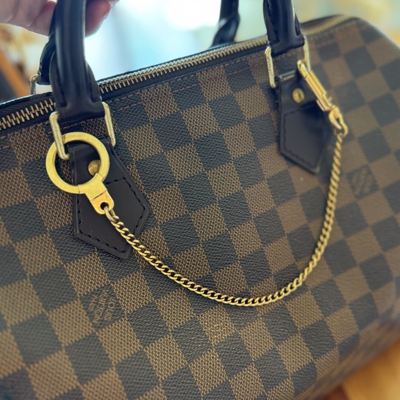 Louis Vuitton 30cm Extender Chain in Gold Tone - Picture 12 of 12